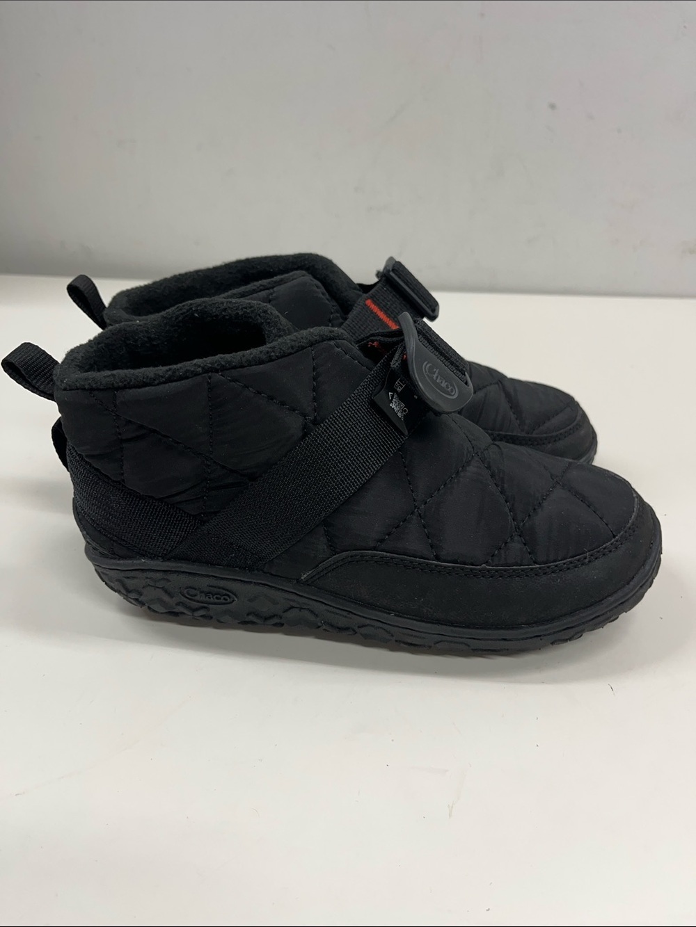 New Chaco Kids Black Quilted Booties with Strap Size 2.5